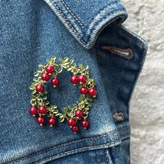 Vintage Wreath Cranberry Wreath Christmas Brooch