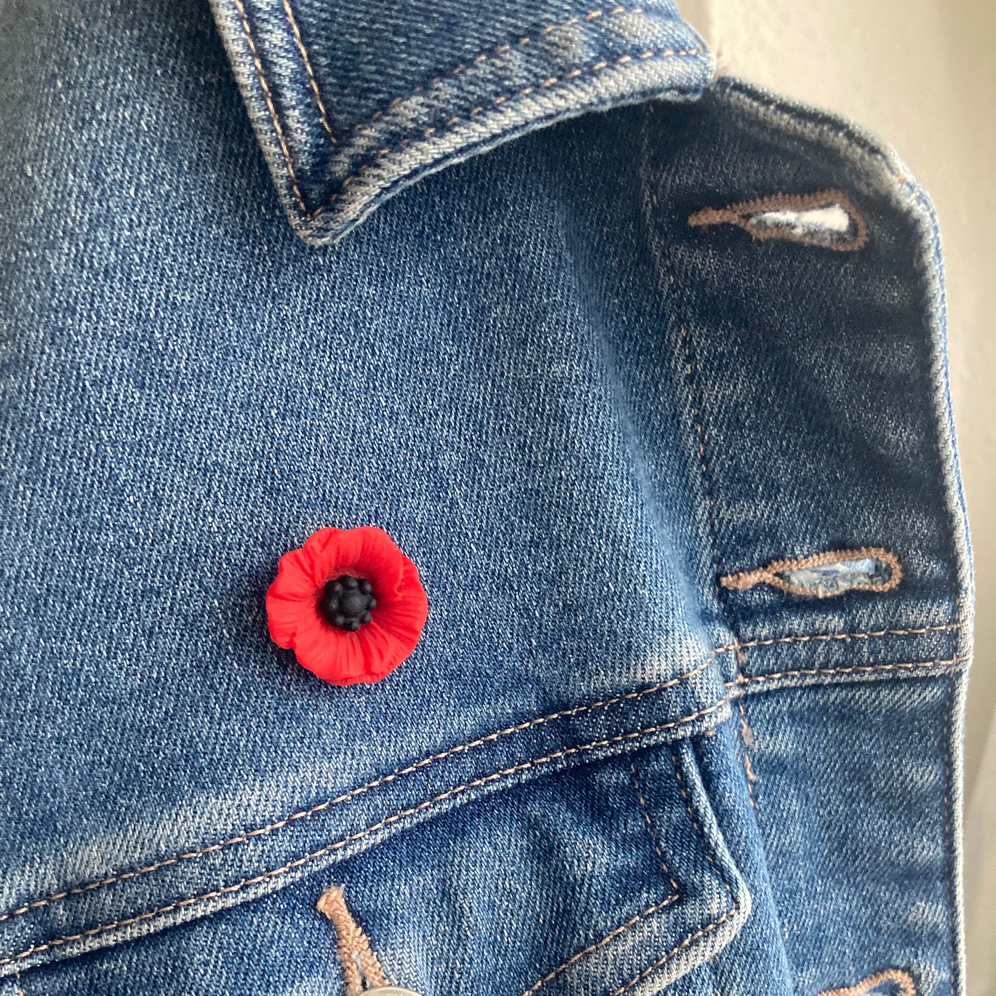 Handmade red poppy pin brooch - Papaver Rhoeas flower badge handcrafted in UK